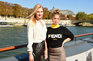 Toni+Garrn+Le+Defile+L+Oreal+Paris+Front+Row+wY8ok5C96oVx.jpg