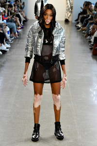 Winnie+Harlow+Nana+Judy+S19+NYFW+Show+1dU3pEvyMqIx.jpg