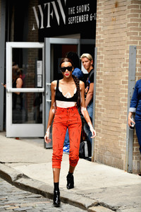 Winnie+Harlow+IMG+NYFW+Shows+2018+PARTNERS+zCelunR3Vxax.jpg
