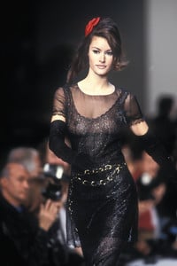 234424272_Chanel1992WomenRTW137.thumb.jpg.0499229232ebe4b97d9e79fbeef3fb62.jpg