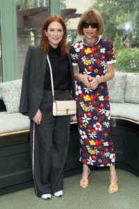 Anna+Wintour+Tory+Burch+Spring+Summer+2019+FIBzYnGbGLUx.jpg