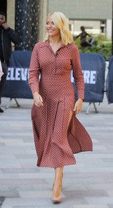         hol06090818BZNimage112.jpg