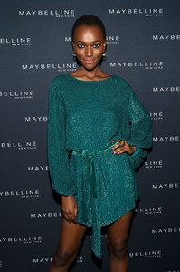 Herieth+Paul+Maybelline+X+New+York+Fashion+4O3wyBbdtlAx.jpg