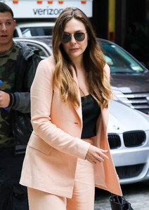        liz120918BZNimage1.jpg