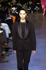 377729153_GaspardYukievichFW2001PFW2.thumb.jpg.6b6b7a5bd1af485877911d5338ff80da.jpg