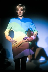 402626011_ThierryMugler1990WomenRTW29.thumb.jpg.633d8200143a0805f88d6ef748d76b53.jpg