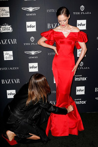 Coco+Rocha+Harper+BAZAAR+ICONS+Dpb9sPwAaEEx.jpg