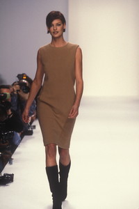 441425887_CalvinKlein1995WomenRTW38.thumb.jpg.33b6e0ca6b6725a1a1c3c25ba0b33f1e.jpg