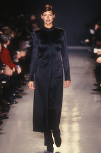 475764795_DonnaKaran1996WomenRTW90.thumb.jpg.5604a839b15aefe87b4d804ea143310a.jpg