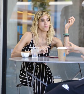            bou310818BZNimage121.jpg