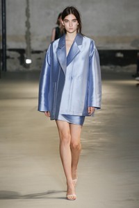 Julia Ratner No 21 Spring 2019 RTW MFW.jpg