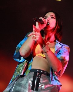          dua02090818BZNimage104.jpg