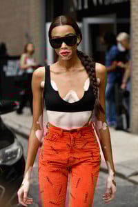 Winnie+Harlow+IMG+NYFW+Shows+2018+PARTNERS+aONa57JlDmzx.jpg