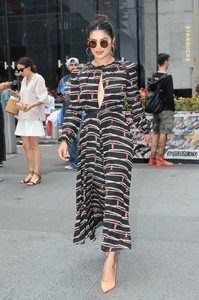            cho09090818BZNimage104.jpg