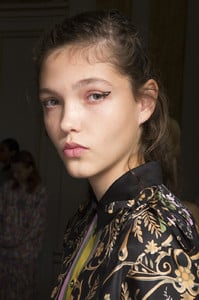 677929617_PaulJoeSpring2019BackstageCFlY8BCyXQpx.thumb.jpg.da0601a92d458b1d0a0c8e22ebe90c01.jpg