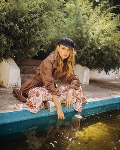 691322265_herIGposted20180829.thumb.jpg.4ec659dac21f1325da5207feda916bed.jpg
