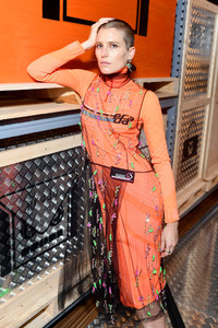 Dree+Hemingway+Prada+Presents+Prada+Linea+JMqzXSmmsp_x.jpg