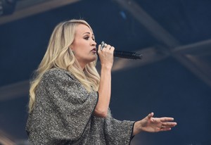          und02090818BZNimage121.jpg