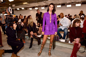 Kendall Jenner poses backstage at the Longchamp Fashion Show during New York Fashion Week at World Trade Center on September 8, 2018 in New York City.10.jpg