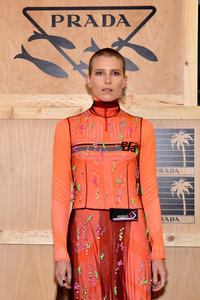 Dree+Hemingway+Prada+Presents+Prada+Linea+5V-sjS5Hw8bx.jpg