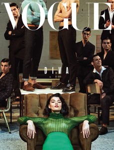 Crystal Renn-Vogue-Portugal-2.jpg
