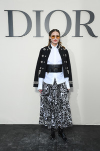 836519692_OliviaPalermoChristianDiorPhotocallParisxFVDh8R_Qhpx.thumb.jpg.13c7117aa621ac3b361d8ac28cbd81b6.jpg