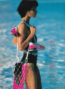 ELLE Russia June July 1996 № 2 29.jpg