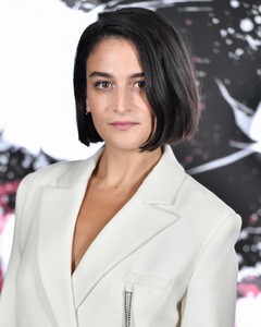        jen280918BZNimage1.jpg