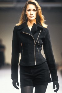 891474135_AzzedineAlaia1990WomenRTW113.thumb.jpg.0541452be57b946ad3c547d52c4873c2.jpg