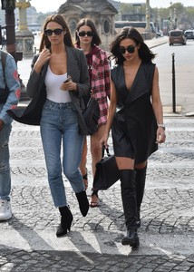        amy280918BZNimage33.jpg