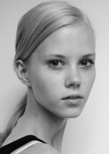 Amalie Schmidt 1461-amaliefront3.jpg-479_3.jpg