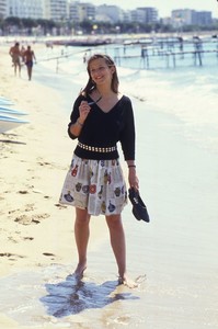 936410099_sophie-marceau-festival-cannes-1983_width1024(6).thumb.jpg.ca79320d8ffe58fb9db81f2eb3f29cc9.jpg