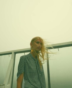 975194-800w.thumb.jpg.f3b37bf3b3d4bb39ba113669b92209b8.jpg
