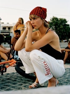 978855-800w.thumb.jpg.ac050f78e752aca90ec0eb878c1ece42.jpg