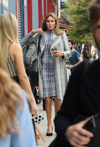 Caitlyn+Jenner+Caitlyn+Jenner+Steps+Out+NYFW+HOFKvwcug4Ox.jpg