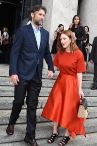           moo240918BZNimage108.jpg