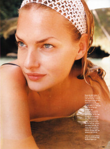 ElleUK0696Home03.thumb.jpg.b79b6cb47d1f26792ab147ae596b1e57.jpg