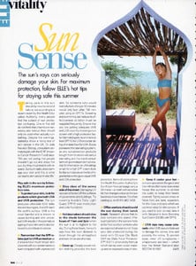 ElleUK0696Home09.thumb.jpg.98e03a2c3d953fbdeb5ee30d932a1506.jpg