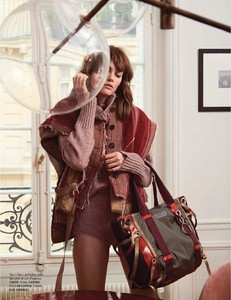 Elle_France_-_14_Septembre_2018-page-021.jpg