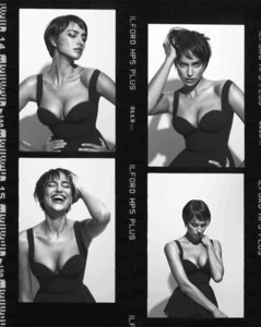 Irina-Shayk-Daily-Front-Row-Cover-Photoshoot02.thumb.jpg.78084f1dbecaee7987a9ab4c1dead8a5.jpg