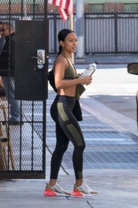 Karrueche-Tran_-Arrives-at-Made-In-LA-Gym--02-662x993.jpg