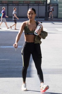 Karrueche-Tran_-Arrives-at-Made-In-LA-Gym--03-662x993.jpg