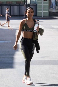 Karrueche-Tran_-Arrives-at-Made-In-LA-Gym--05-662x993.jpg