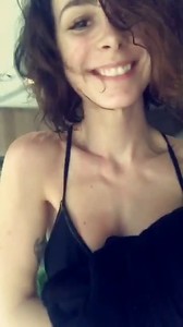 Lena-Meyer-Landrut-in-Bikini--Instagram--02.jpg