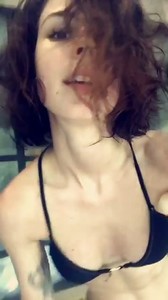 Lena-Meyer-Landrut-in-Bikini--Instagram--15.jpg