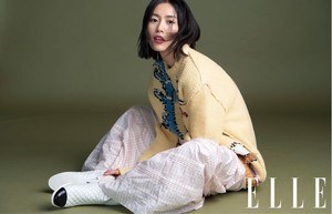 Liu-Wen-ELLE-China-Cover-Photoshoot04.thumb.jpg.f51111b57d5135f7f944ff2bdfd3e9fe.jpg