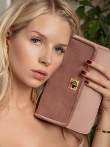 Lottie-Moss-ELLE-Bulgaria-October-2018-Anna-Zesiger-10.thumb.jpg.e2d4c8d98971d1ca6a275a8cf9dd7bd5.jpg