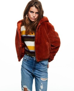 Luna-Bijl-for-Topshop-Autumn-Winter-2018-11-620x758.thumb.jpg.4dc0654beb84a16d68a816bfe3b044ee.jpg