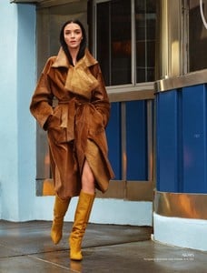 Mariacarla-Boscono-Holt-Renfrew-Fall-2018-Catalog05.thumb.jpg.6d7648c69371edf3f8d23a45286d3aa0.jpg