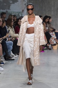 Marni-RS19-2280.thumb.jpg.a097f202c142913af0ae299f715f4784.jpg